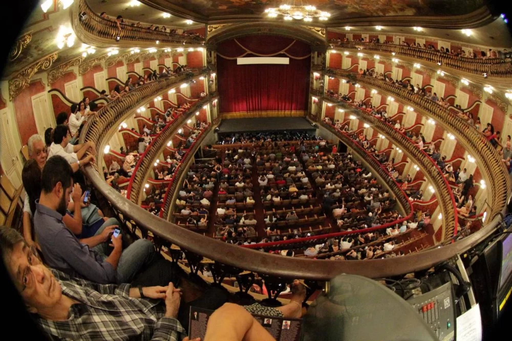Concerto Os Mabembes no Theatro da Paz (Foto: Agência Pará)