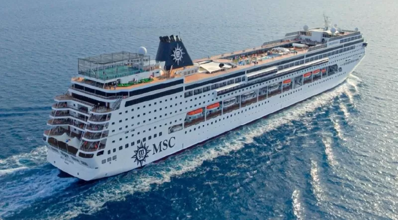 Transatlânticos chegam a Belém para acomodar participantes da COP 30