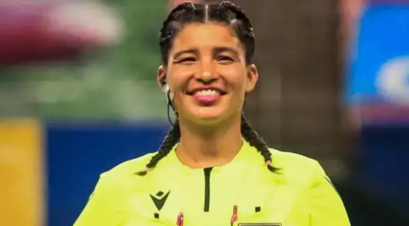 Árbitra paraense Gleika Pinheiro conquista chancela da FIFA