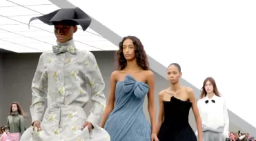 Semana de Alta-Costura de Paris abre temporada com estreias na Dior e na Chanel