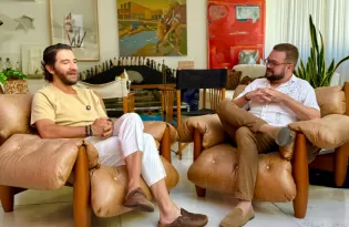 Liv Cast 'Atlas Particular' revela a coleção de Fabio Szwarcwald, no Rio de Janeiro; assista o 1º episódio